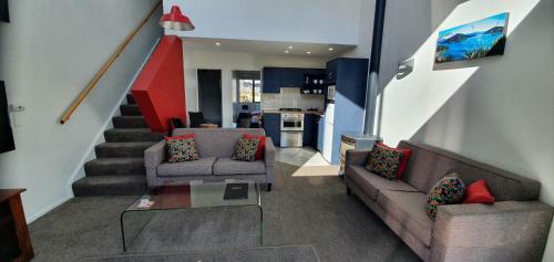 The Moorings Motel And Apartments