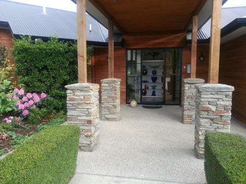 Bed & Breakfast Wanaka Alpine Lodge