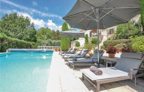 Four-bedroom Holiday Home In Montaroux