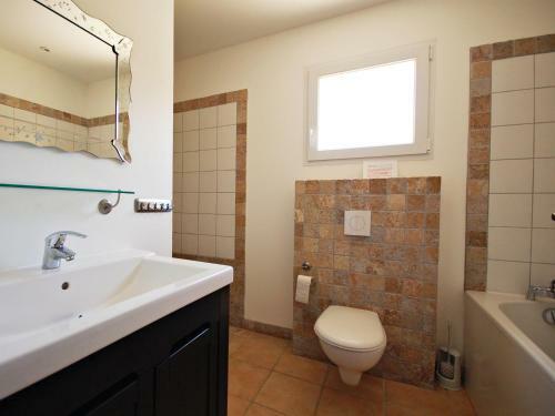 Modern Villa With Private Pool In Montburn-des-corbieres