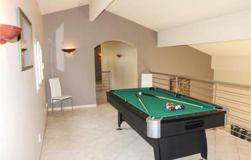 Five-bedroom Holiday Home In Montelimar