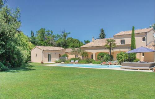Five-bedroom Holiday Home In Montelimar