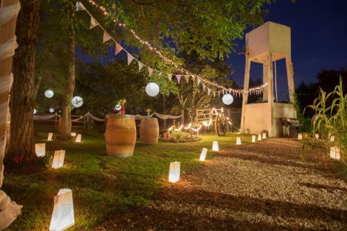 Montpon-menesterol Villa Sleeps 26 Pool Air Con