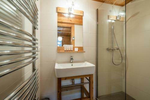 Chalet Doux Abri Morzine - By Emerald Stay