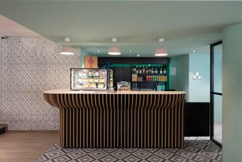Hotel B&B H�tel Nice A�roport Arenas