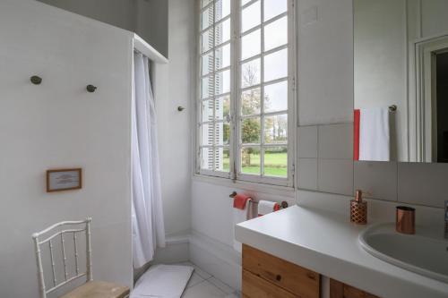 Paluel Chateau Sleeps 21 With Pool And Wifi