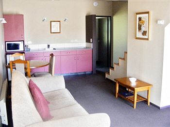 Balmoral Lodge Motel
