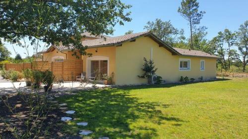 Hostal Suite Up To 3 People With Pool And Terrace