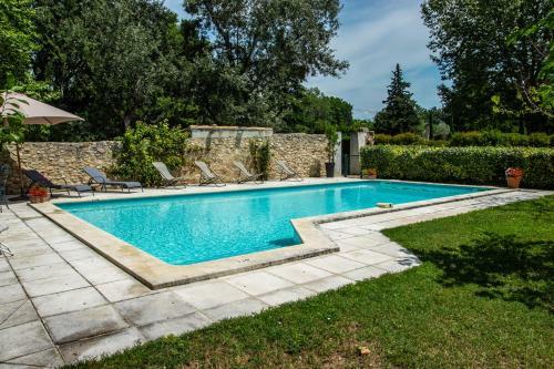 Stunning Farmhouse With Heated Private Pool In Provence