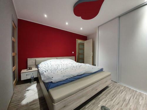 Modern Holiday Home In Puich�ric Near Kayaking, Camping
