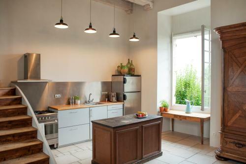 Razac-de-saussignac Town House Sleeps 6