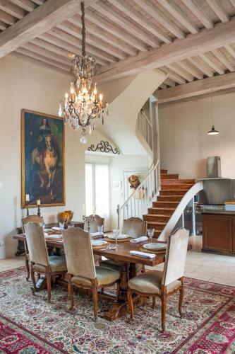 Razac-de-saussignac Town House Sleeps 6