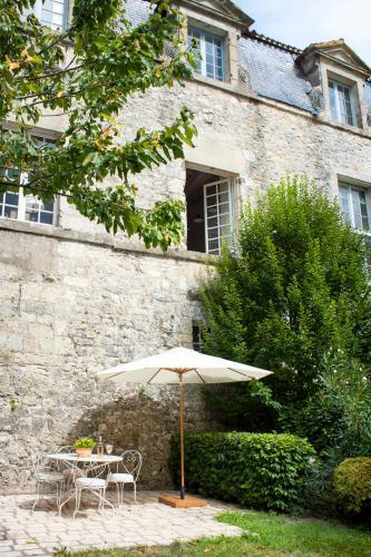 Razac-de-saussignac Town House Sleeps 6