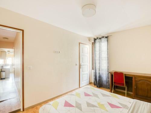 Homely Apartment In Roanne With Terrace