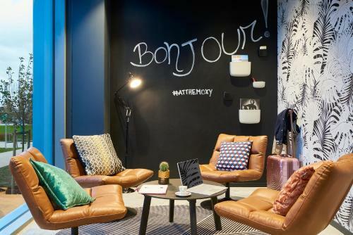 Hotel Moxy Paris Charles de Gaulle Airport