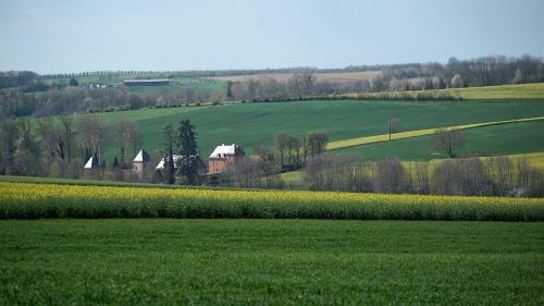 Bed & Breakfast Chambres & Table D'h�tes Au Chapitre