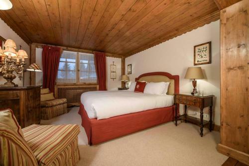 Saint-bon-tarentaise Chalet Sleeps 12 With Wifi