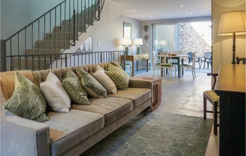 Stunning Home In Saint Chinian W/ 2 Bedrooms