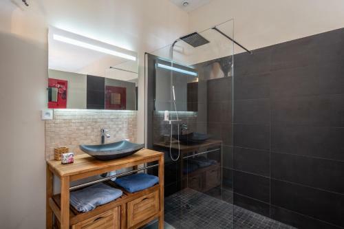 Villa Propri�t� En Bord de Mer Avec Piscine Exceptionnelle