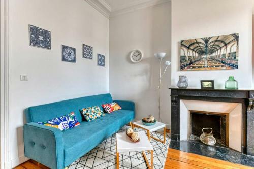 Chic Apart In Parisian Style