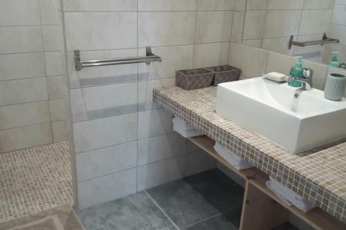 Villa Appt Rdc 90 M2 Neuf Climatis� Rivi�re Et Plage