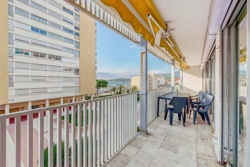 Charming Apartment Close To The Sea