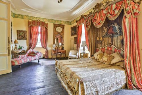 Maine D'euche Chateau Sleeps 30 Pool Wifi