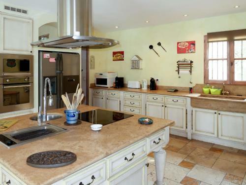 Holiday Home Villa Des Anges - Foq350