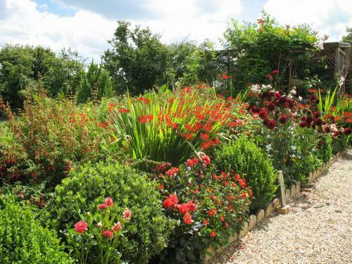Saint-martin-de-riberac Chateau Sleeps 16 Pool Wifi