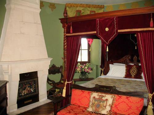 Saint-martin-de-riberac Chateau Sleeps 16 Pool Wifi