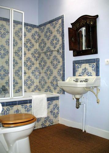 Saint-martin-de-riberac Chateau Sleeps 16 Pool Wifi