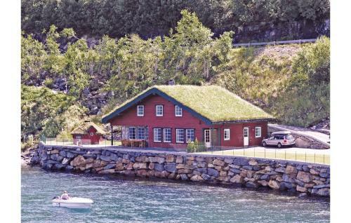 Holiday Home Utne Raaen Hytteutleige V