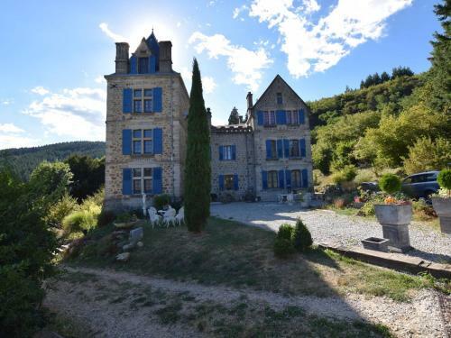 Luxury Holiday Home In Saint-prix With Sauna