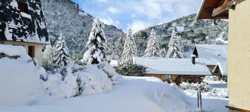 Authentique Chalet de Montagne Avec 5 Chambres