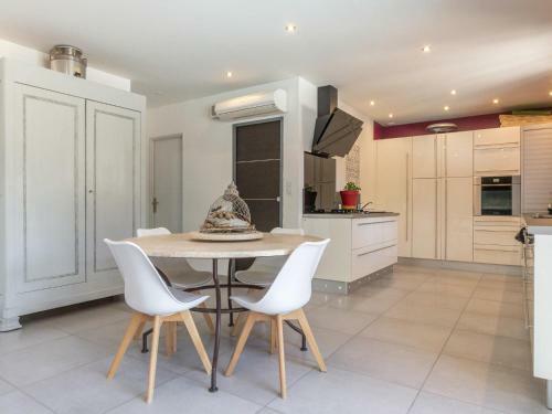 Serene Villa In Saint-victor-la-coste With Private Pool