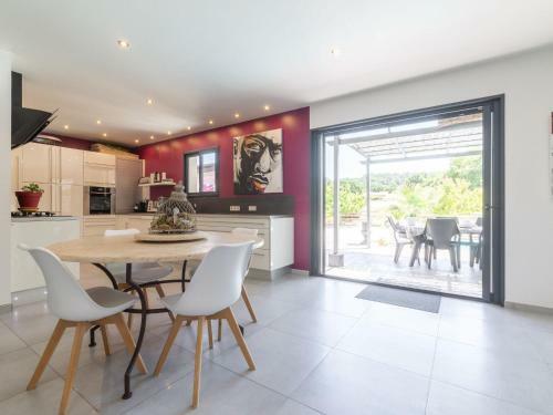 Serene Villa In Saint-victor-la-coste With Private Pool