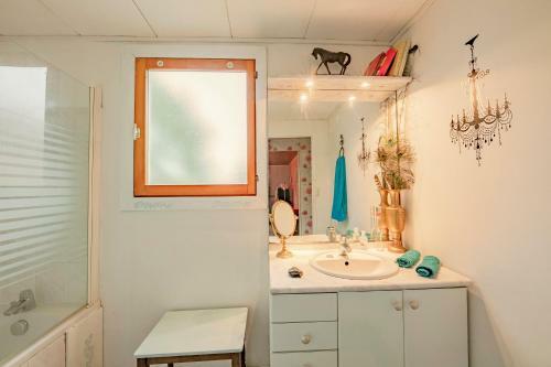 3-bed Rustic French Cottage We Welcome Families