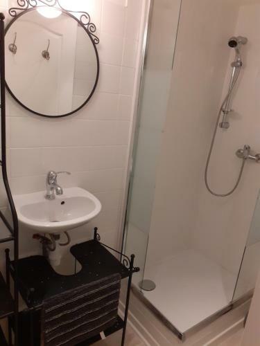 Apartamento To� Location Studio Joelle Terrasse Et Piscine