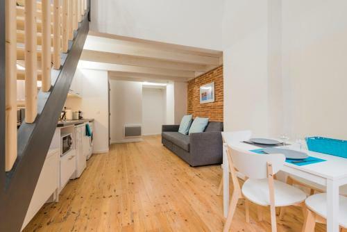 Apartamento Place de La Daurade Capitole Esquirole-wifi-calme