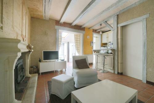 Apartamento Beautiful And Spacious T2 #tours #halles #courtyard