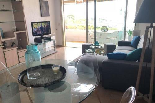 Apartamento Sea View Lovely 1 Bedroom
