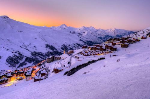 Chalet Avec Terrasse Vue Montagne 90244