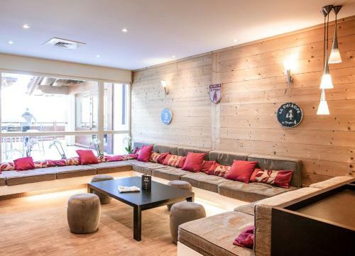 Hotel H�tel Club Mmv Les 2 Domaines