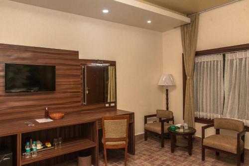 Jungle Safari Lodge