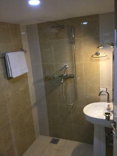 Hotel Trekkers Home