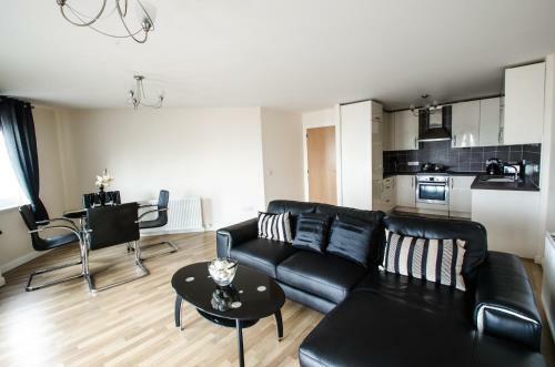 Orange Apartments - Portland Street