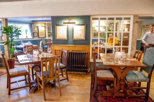 Hotel The Bell - Brunning And Price