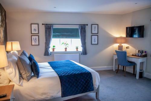 Hotel The Bell - Brunning And Price