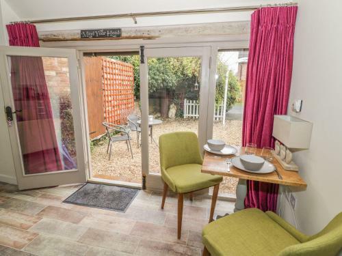 The Bolt Hole, Tiddington