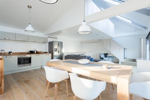 Apartamentos The Cliffside Loft - Distinctly Modern 3 Bdr Riverside Home